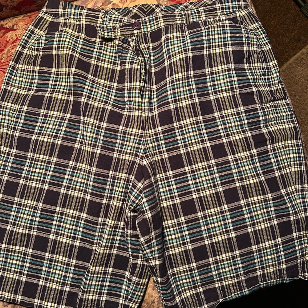 Appleseed's Plaid Men's Shorts